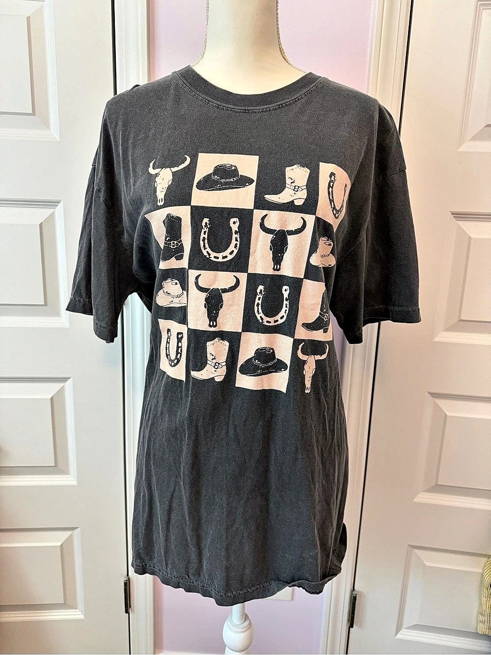 Comfort Colors Western Checkered Graphic Tee Gray & Pink XL